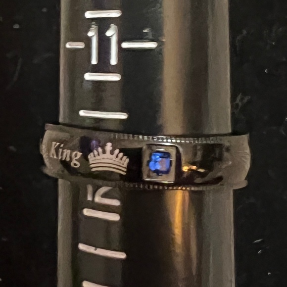 Elegant 'His Queen, Her King' Matching Ring Set with Blue and White Stones - Picture 2 of 7